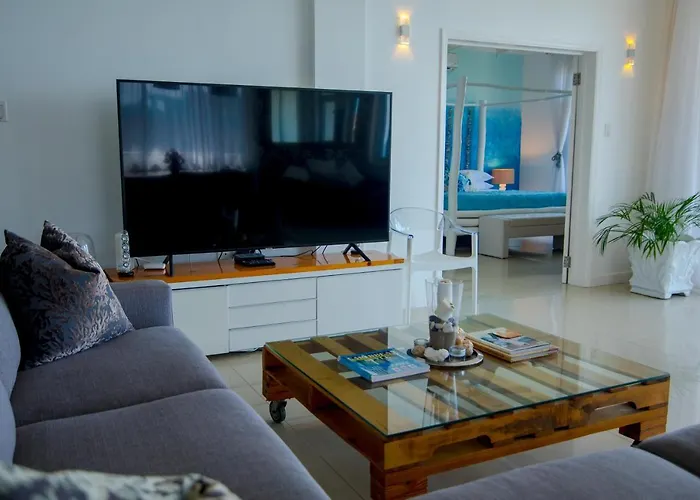 Penthouse At Whispering Seas Ocho Rios